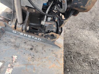 Kolový otočný bagr VOLVO EWR 150 E - 17