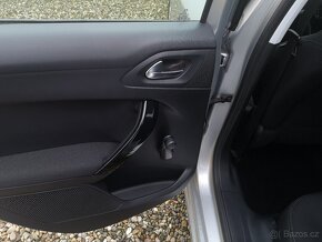 Peugeot 208 1.2 VTi 60kW Access Serviska - 17