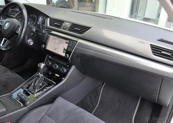 Škoda Superb 2.0TDi STYLE DSG NAVI TAŽNÉ ČR - 17