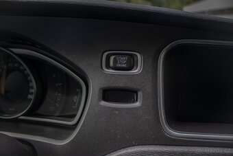 Volvo V40 2018 88kw 115t km aj na splátky - 17