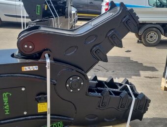 Vydrcovač s rotátorem pro 12-18t - 17