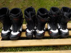 pár SNOWBOARDů dl.130 až 160 + boty 30 až 47 - 17