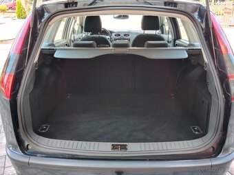 Ford Focus 1,6i 74Kw r.v.8/2006 najeto 119000Km Výbava Ghia - 17