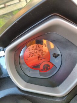 Yamaha X-Max 125i - 17