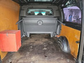 MERCEDES VITO 3.0 V6 150KW LONG 5 MÍST - 17