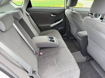TOYOTA PRIUS 1.8 HYBRID //2011 147.800 KM 1.MAJITEL SERVISKA - 17