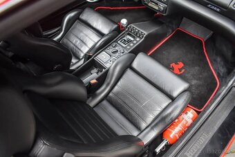 Ferrari F355 Berlinetta z roku 1998 - 17