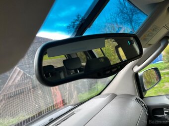 Nissan Pathfinder 2.5 128kw 4x4  7míst - 17