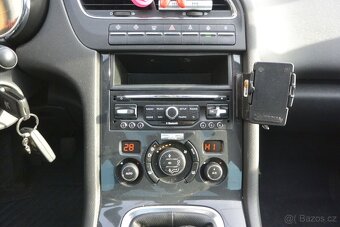 PRODÁM Peugeot 5008 2.0BlueHDi ALLURE 7míst 110kW - 17
