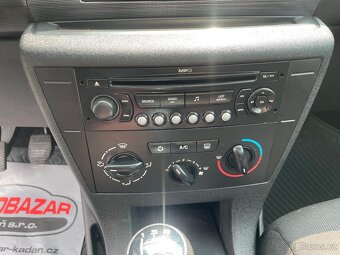 Citroën C4, 1,4 65kW, SERVISKA - 17