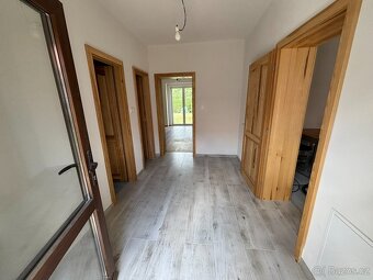 Dvougenerační dům 300 m2 +s velkou garáží 80 m - 17