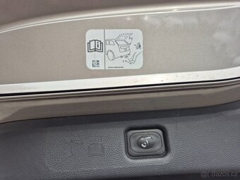 Ford S-MAX 2.0TDCi,7MÍST,TITANIUM+,FULL LED,PLNÝ SERVIS FORD - 17