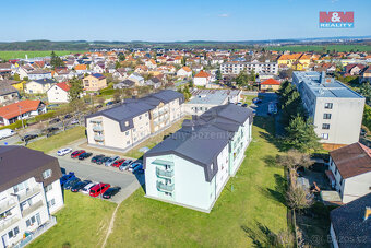 Prodej bytu 3+1, 90 m², Město Touškov, ul. Partyzánská - 17