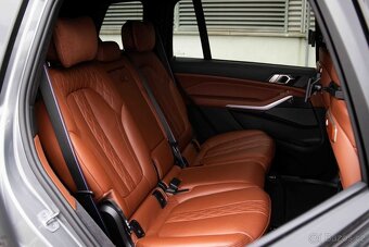 BMW X7 xDrive40d / odpočet DPH - 17