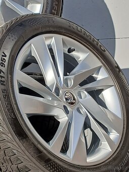 Zánovní zimní orig alu Škoda Octavia IV 205/55/17 vzorek 8mm - 17