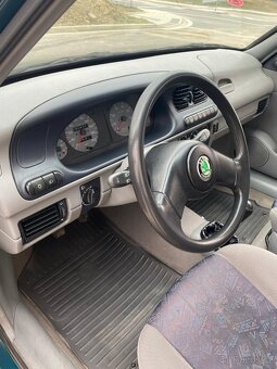 Škoda Felicia 1,3 MPI 50kW najeto 150 000km - 17