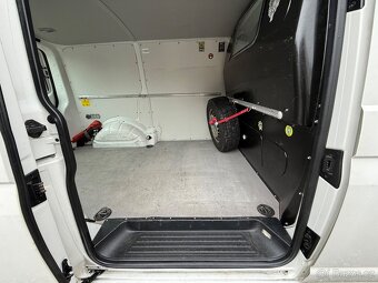 VW Transporter T5.1 2.0TDI 103kw Senzory/klima/3mista/2DIN - 17