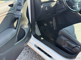 VW Golf VI 1.6tdi 2012 (ŠIBR-WEBASTO-LED-17”-SENZORY) - 17