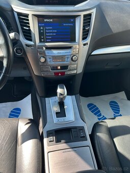 Subaru Outback 2.5 Aut.4WD/kuze/sibr/navi/kamera/zaves/1maji - 17