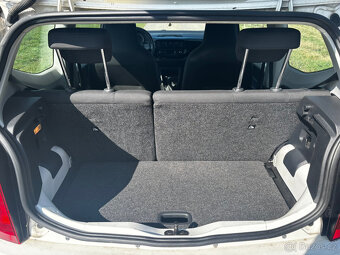 Volkswagen up 1.0MPi 44kW, Klima, Alu, Nová STK - 17