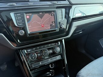 Touran 2.0 tdi 110 kw highline navi led pano kamera - 17