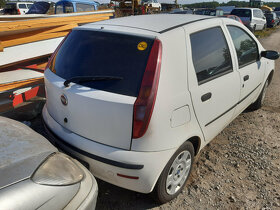 Fiat Punto 1,2i 44kW 2004 3dvéř - 188A4000 - díly - 17