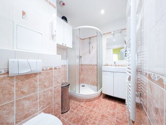 Pěkný byt 2+1 s balkonem / zděné jádro / Moravský Krumlov - 17
