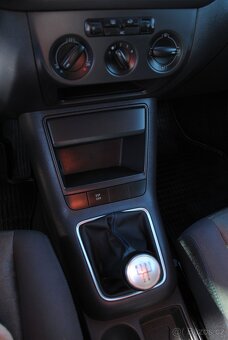VW GOLF 5 PLUS 1.9TDi 77kW - po 1. majiteli - TOUR - 17