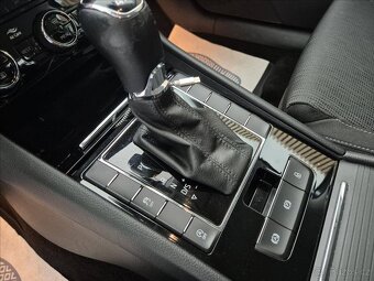 Škoda Superb 2,0 TDI 140kW 4x4 DSG DPH - 17