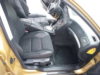 PRODÁM VOLVO S60 SEDAN 2.4i 103kW MANUÁL - 17