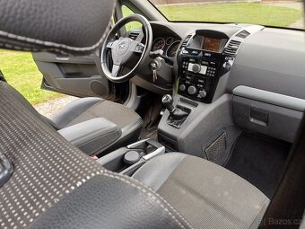 Opel zafira 1.6i turbo 110kw r.2010 stk 2026/10 - 17