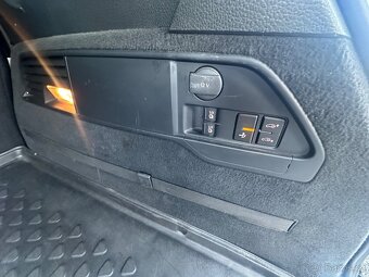 Volkswagen Touareg, 4.2TDI V8 250KW,VZDUCH,FULL VÝBAVA - 17