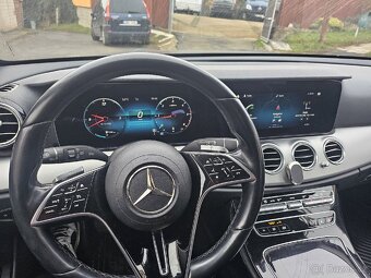 Mercedes Benz W213 E 220d Facelift Rok 2021 143 kW - 17