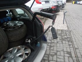 Renault Mégane, II 1.6 i ÚPRAVA PRO VOZÍČKÁŘE - 17