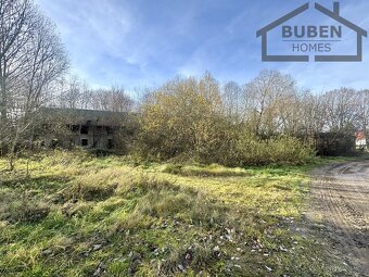 Stavební pozemek  10472 m² se zemědělskými budovami, Stráž - - 17