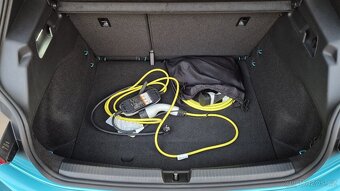 VW ID3 Performance 1st. 62kwh, 150kw. Top stav - 17