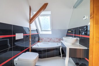Ubytovací zařízení s wellness a kapacitou 17 lůžek na prodej - 17