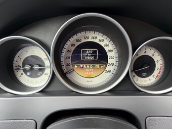Mercedes-Benz Třídy C,  180 CGI 7-GTRONIC ELEGANCE - 17
