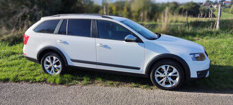 Také na splát.ky Škoda Octavia combi III Scout 2.0TDI 135kW - 17