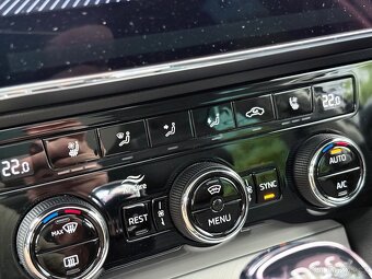 Škoda Superb 3 kombi Laurin a Klement 4x4 TDI DSG Panorama - 17