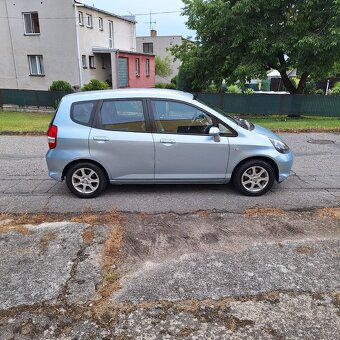 Honda Jazz 1,2i - Dovoz Rakousko. - 17