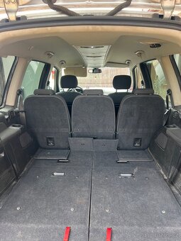 Ford Galaxy 2,0 tdci 103kw rv2011 - 17