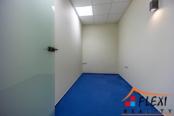 Pronájem prostor 239 m2 v nové budově na ul. Novoveská, Ostr - 17