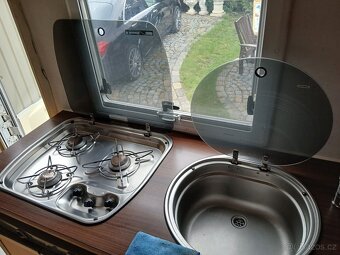 obytné auto FORD TRANSIT 350 L r.2006, pro řidiče skupiny B - 17