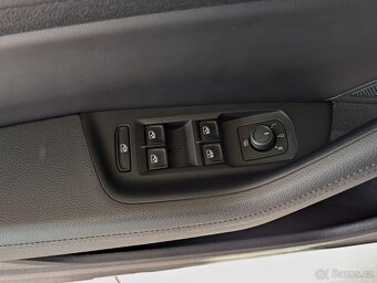 Volkswagen Passat GTE 160kW LED, ACC, KAMERA DPH - 17