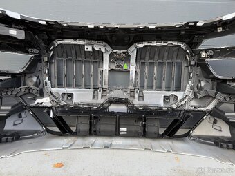BMW G70 nárazník M-paket světla blatnik - 17