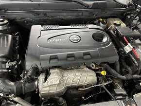 Opel Insignia 2,0 CDTI VÝHŘEV TEMPOMAT - 17