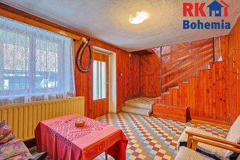 Nabízím k prodeji 2 rodinné domy s velkým pozemkem v obci By - 17