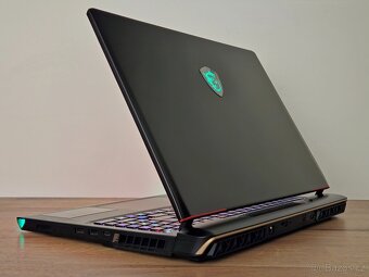 RTX 4070 8GB_MSI RAIDER GE68HX_i9-13950HX_32GB_4K UHD 16" - 17