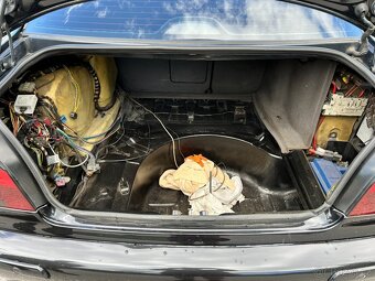 BMW 528i sedan předfaclift - 17